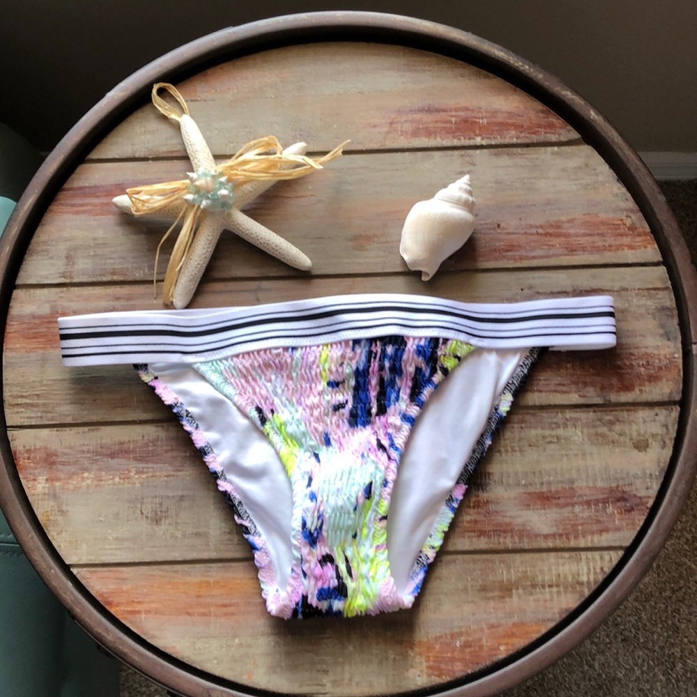 NWOT VS Swim Bottoms